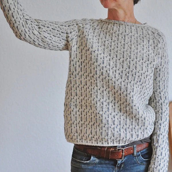 Tia - Elegant Gray Crew Neck Sweater