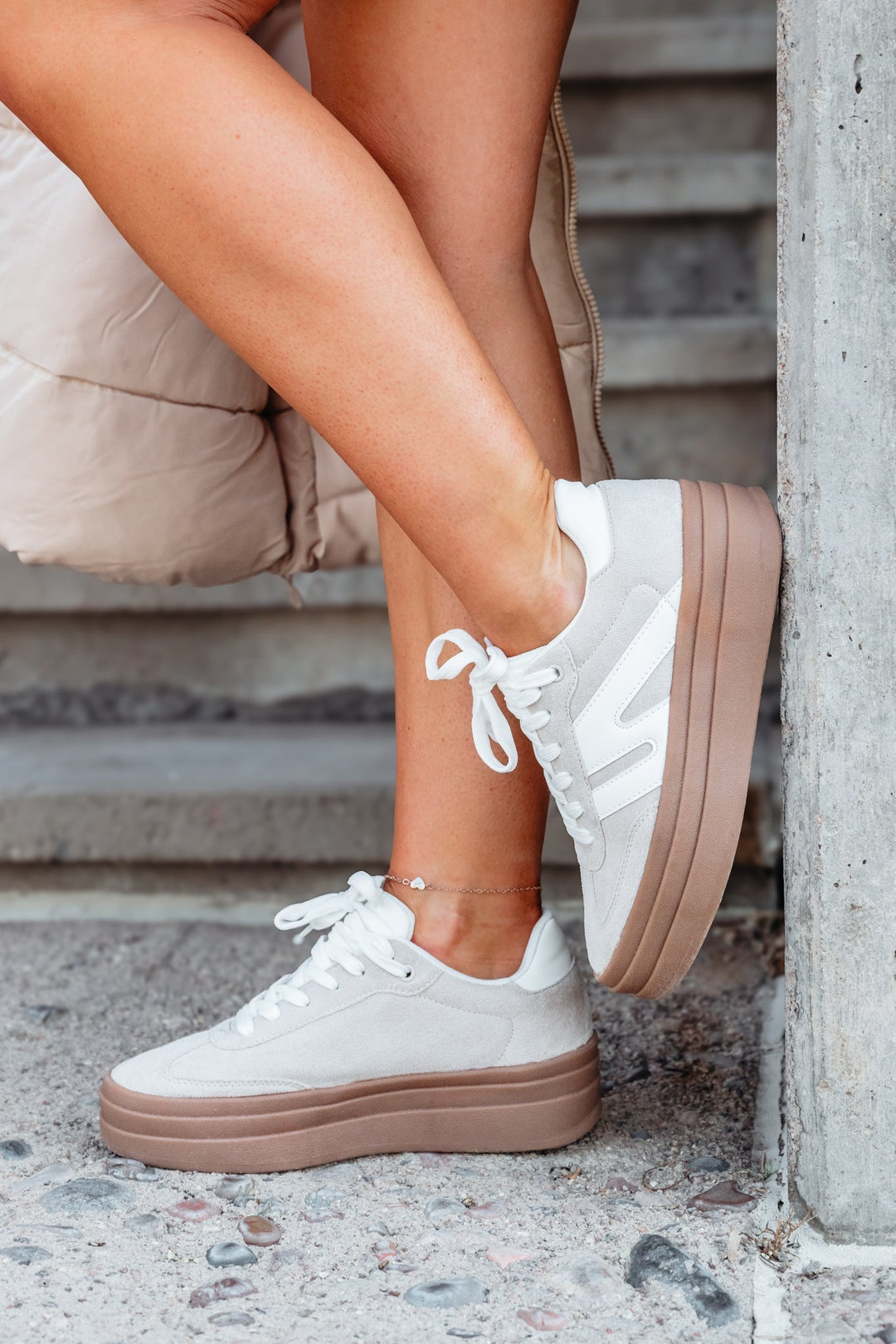 Liorra | Casual Sneakers