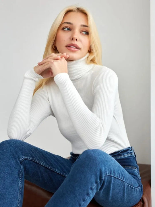 Isa - Soft Turtleneck Sweater