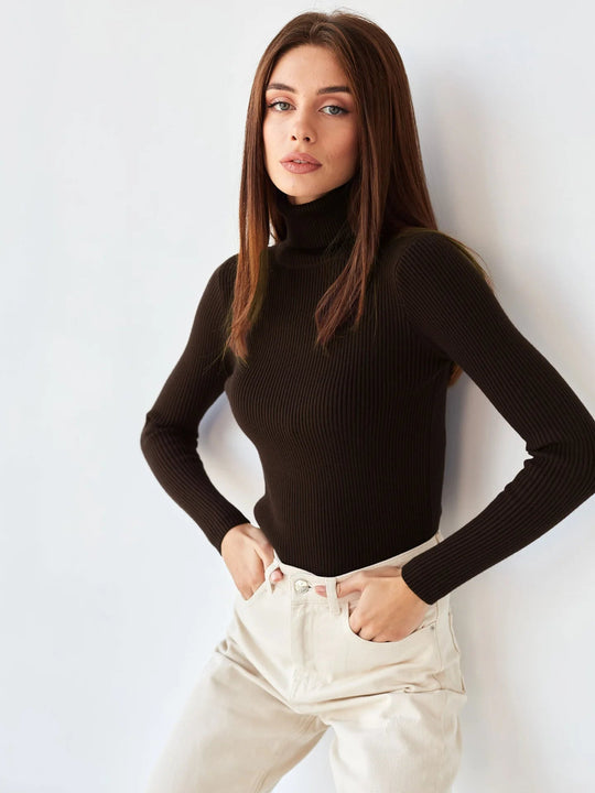 Isa - Soft Turtleneck Sweater