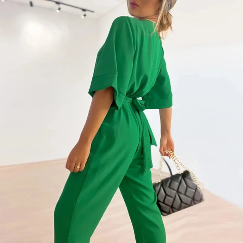 World Of Women - Plain jumpsuit with V-neck and short sleeves