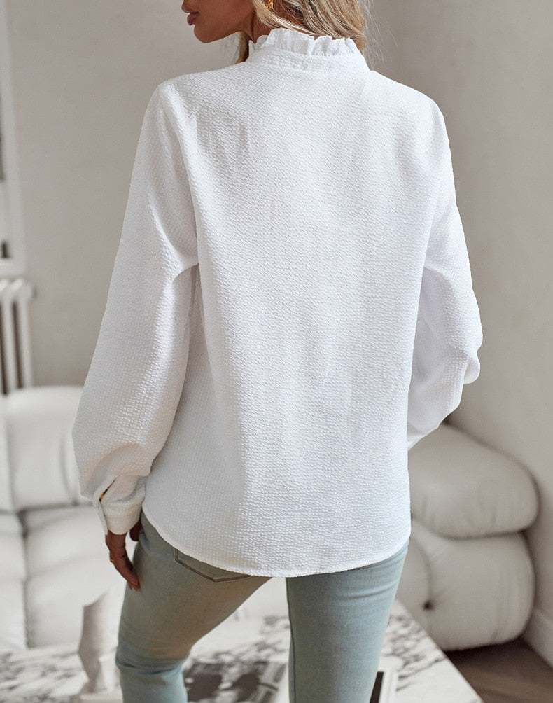 Chloe - Elegant Long-Sleeved Blouse with Cuff Collar