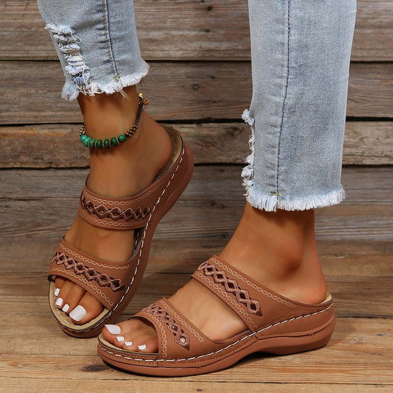 Laiza - Comfy Sandals