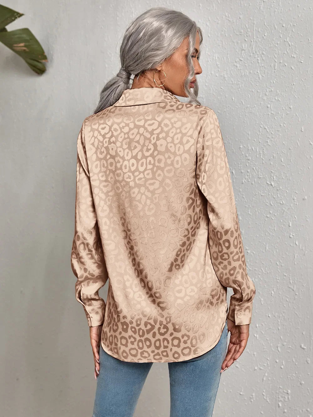 Bella - Leopard Print Jacquard Blouse with Long Sleeves