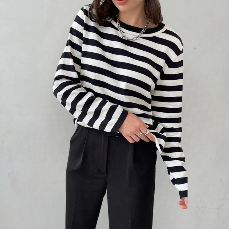 Sela - Elegant Striped T-shirt