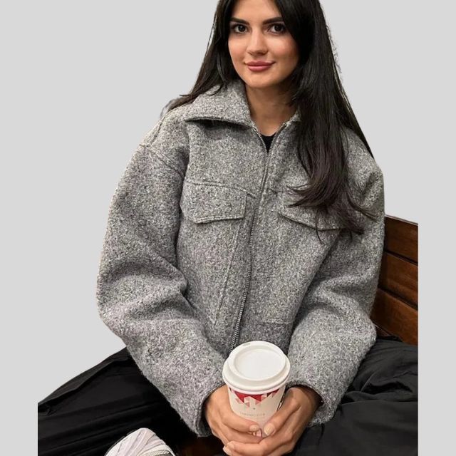 Short Women's Wool Blend Coat | Casual and Ideal for Cold Days