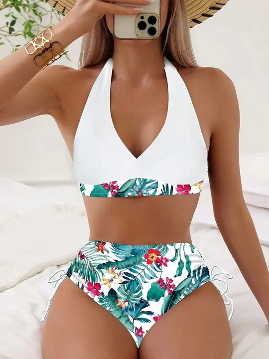 Jolina - Chic and sexy halterneck bikini